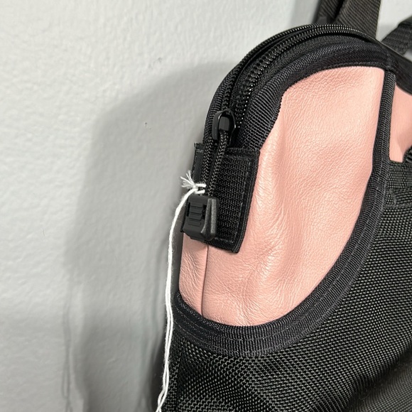 Waterfield by sfdesigns canvas & leather pink black laptop shoulder bag - Picture 9 of 17